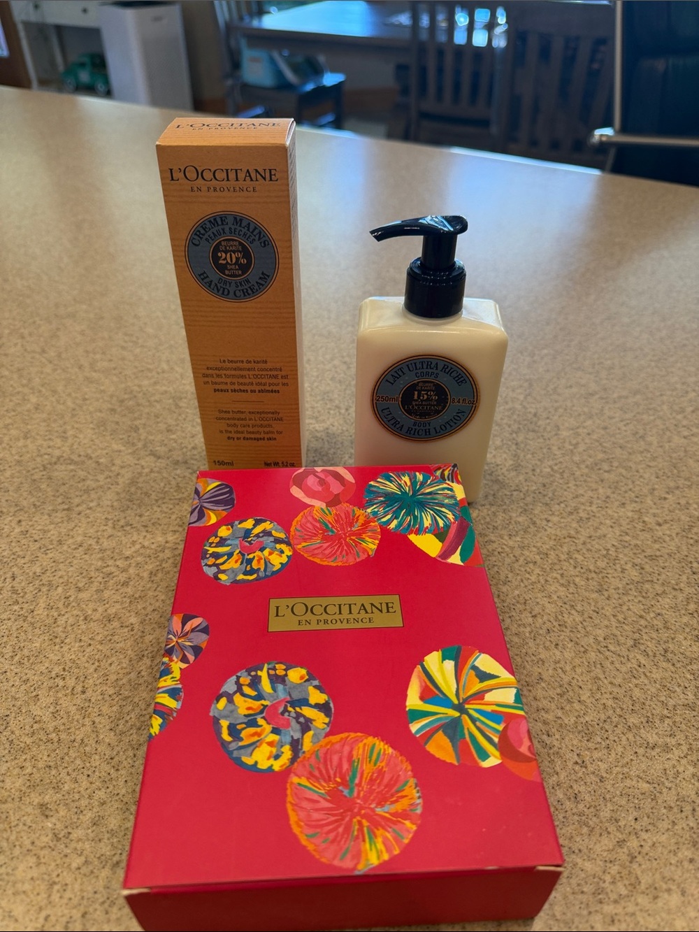 L'Occitane Shea Butter Hand & Body Lotion in gift set 5.2 oz& 8.4oz - Picture 1 of 7